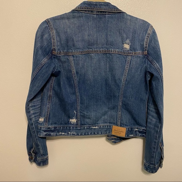 Distressed Jean Jacket - Picture 7 of 9